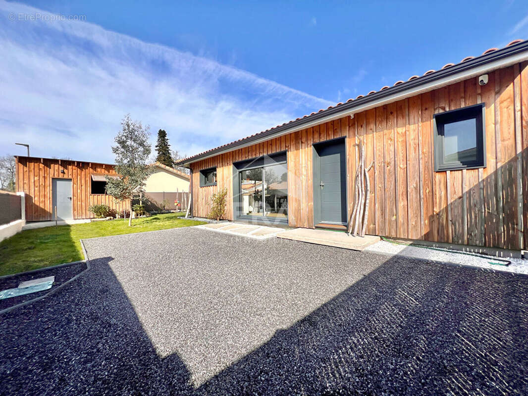 Maison à BELIN-BELIET