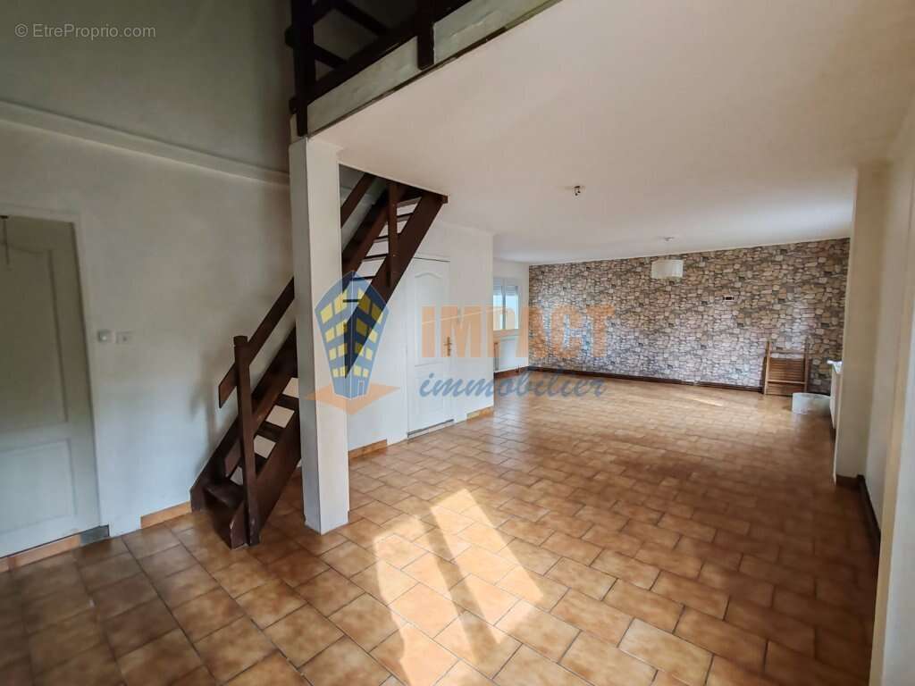 Maison à EMMERIN