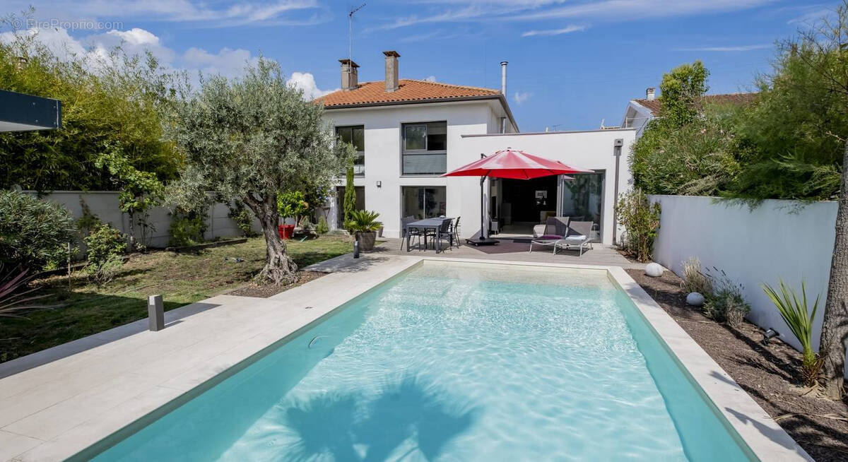 Maison à LE BOUSCAT