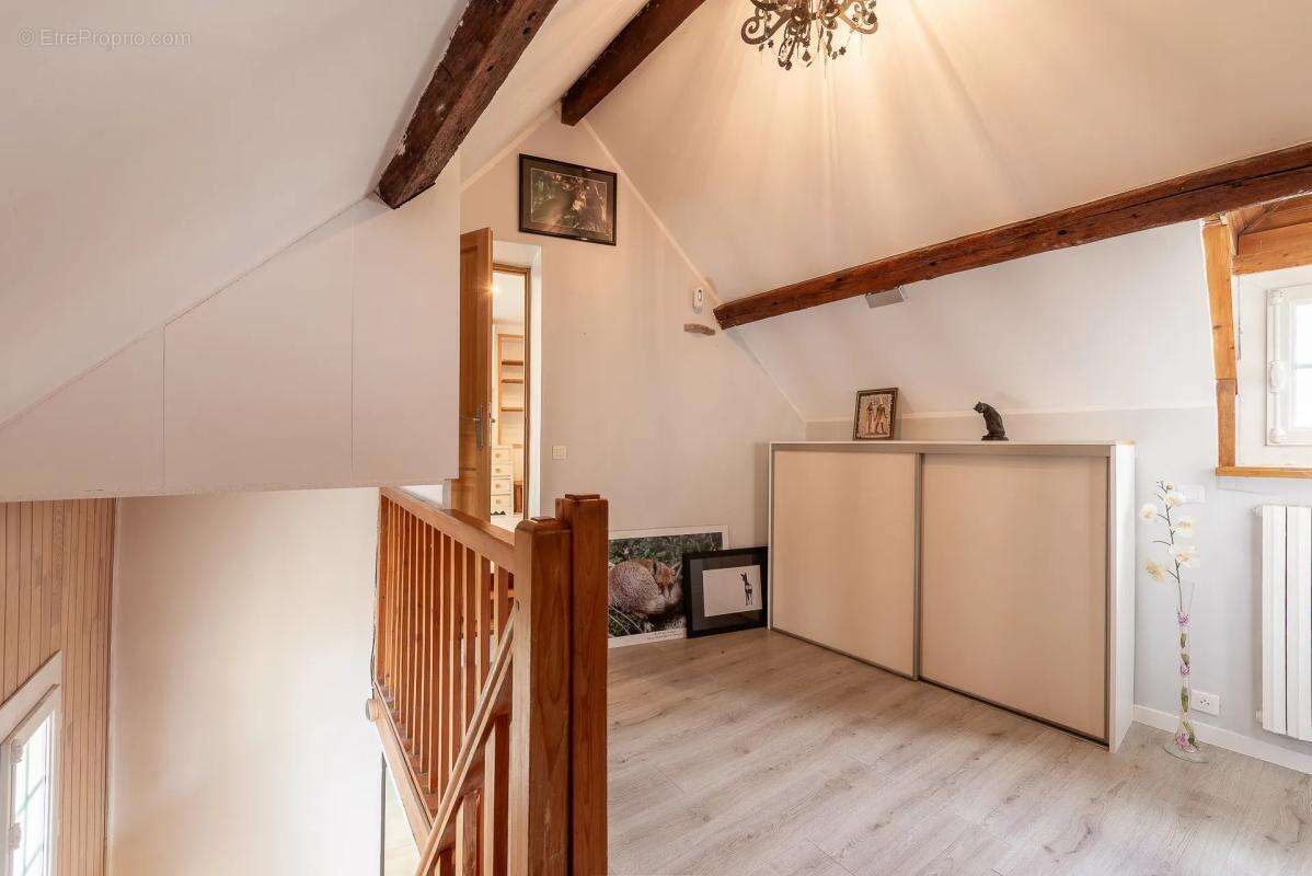 Maison de ville 4 pièces de 127 m² à Villeneuve-sous-Dammartin - photo 9