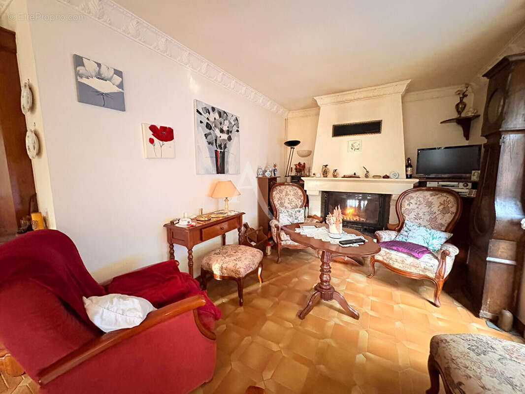 Maison à VENTENAC-CABARDES