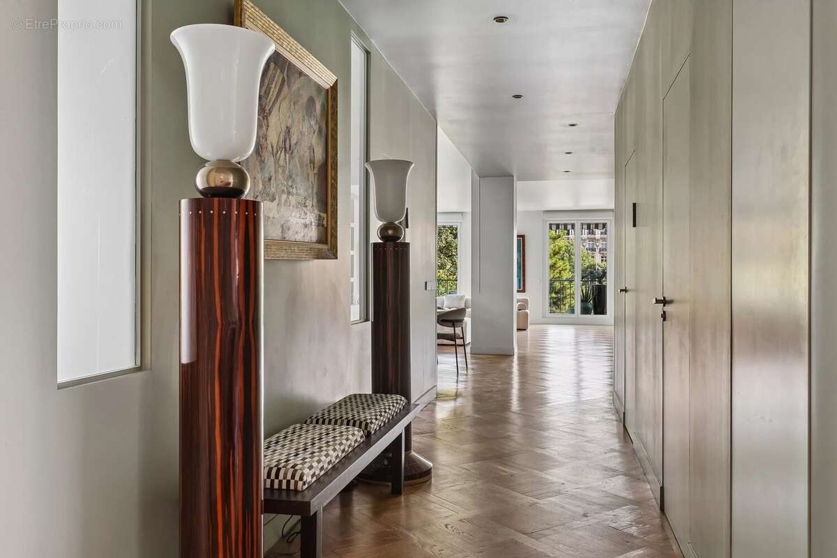 Exclusivité – paris 16e – avenue foch – appartement de prestige avec chambre de service - photo 13