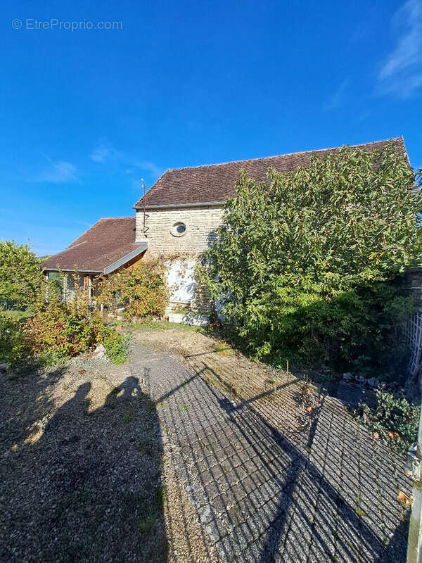 Maison à POILLY-SUR-SEREIN