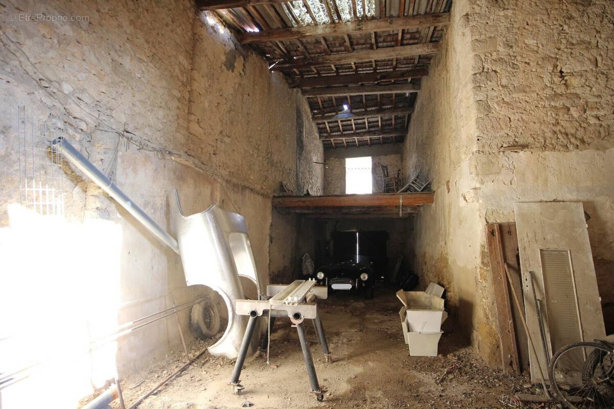 Maison à NISSAN-LEZ-ENSERUNE