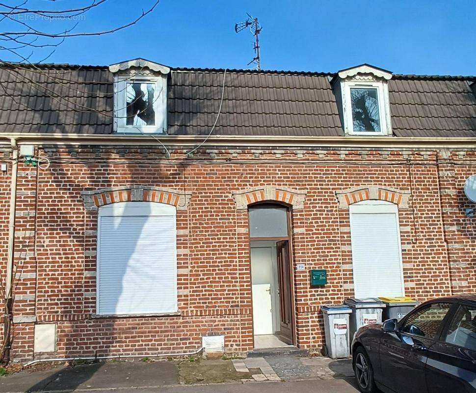 Maison à WAZIERS