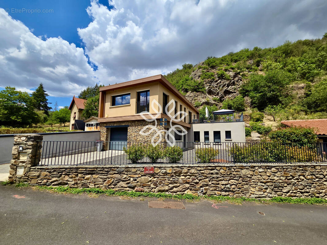 Maison à BLESLE