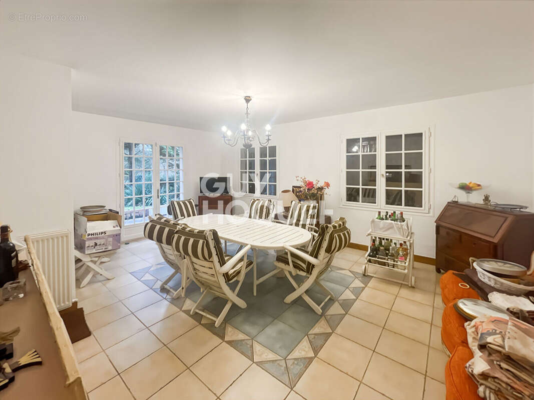 Maison à PRESLES-EN-BRIE