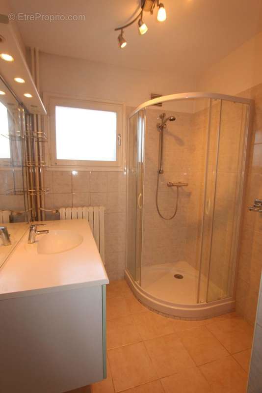 Appartement à ROMANS-SUR-ISERE