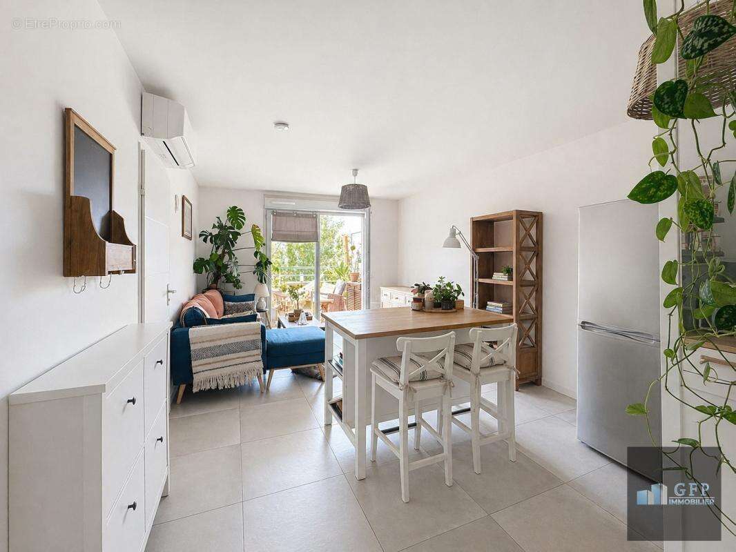 Appartement à BORMES-LES-MIMOSAS