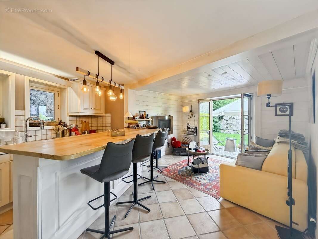 A VENDRE - Appartement T4 en rez de jardin - MEGEVE - photo 5