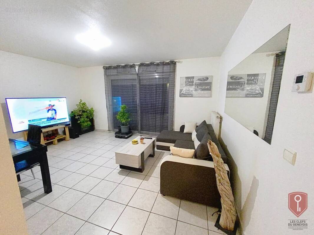 Appartement à VALLEIRY