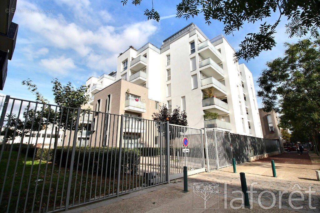 Appartement à GENNEVILLIERS