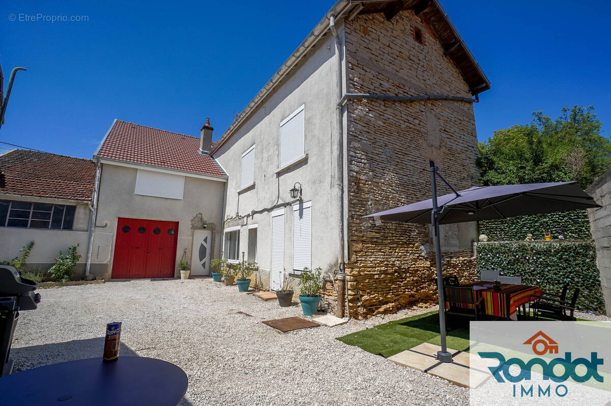Maison à SELONGEY