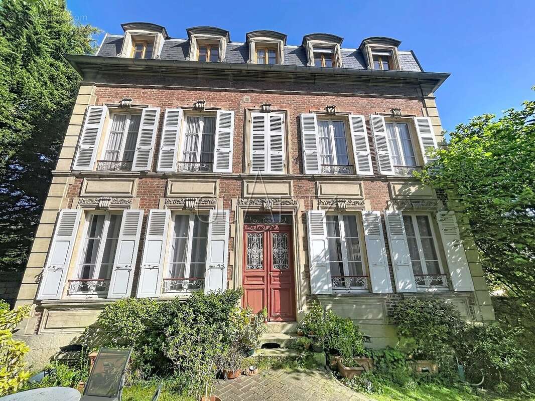 Maison à PONTOISE