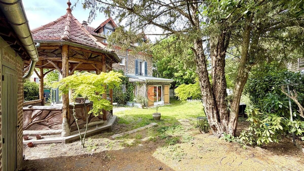 Maison à LE RAINCY