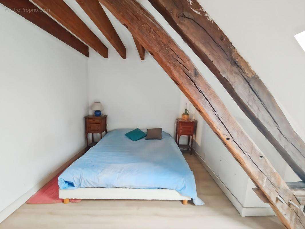 Maison à CHAUMONT-SUR-THARONNE