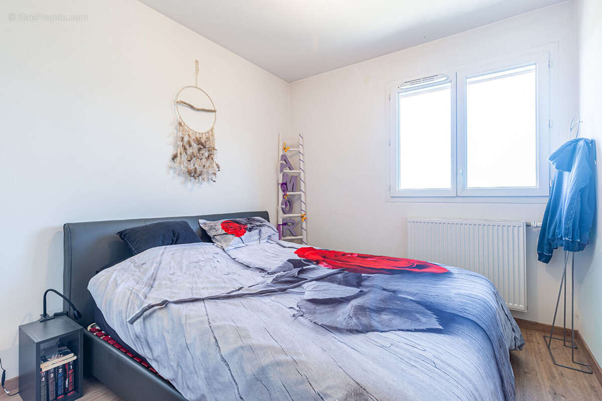 Agence immobiliere laforet - "cosmos" - exclusivite - annecy / seynod centre - appartement t3 de  68,27m² - dernier etage - terr - photo 7