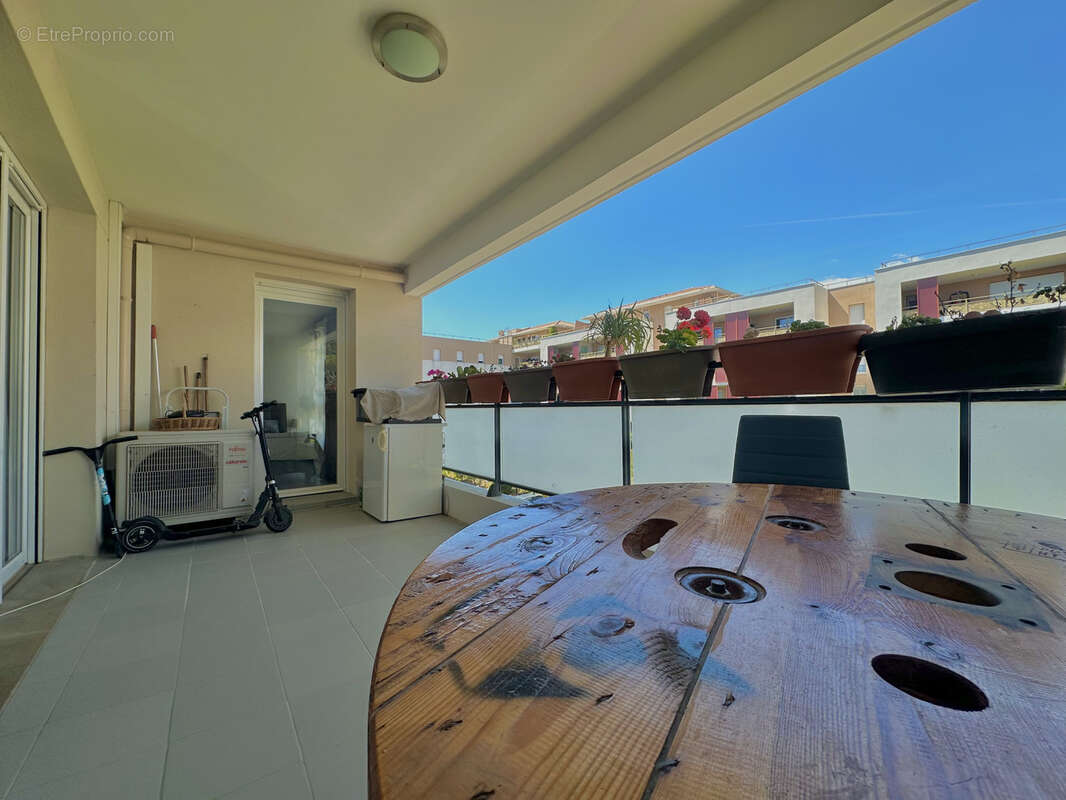 Appartement à LA LONDE-LES-MAURES