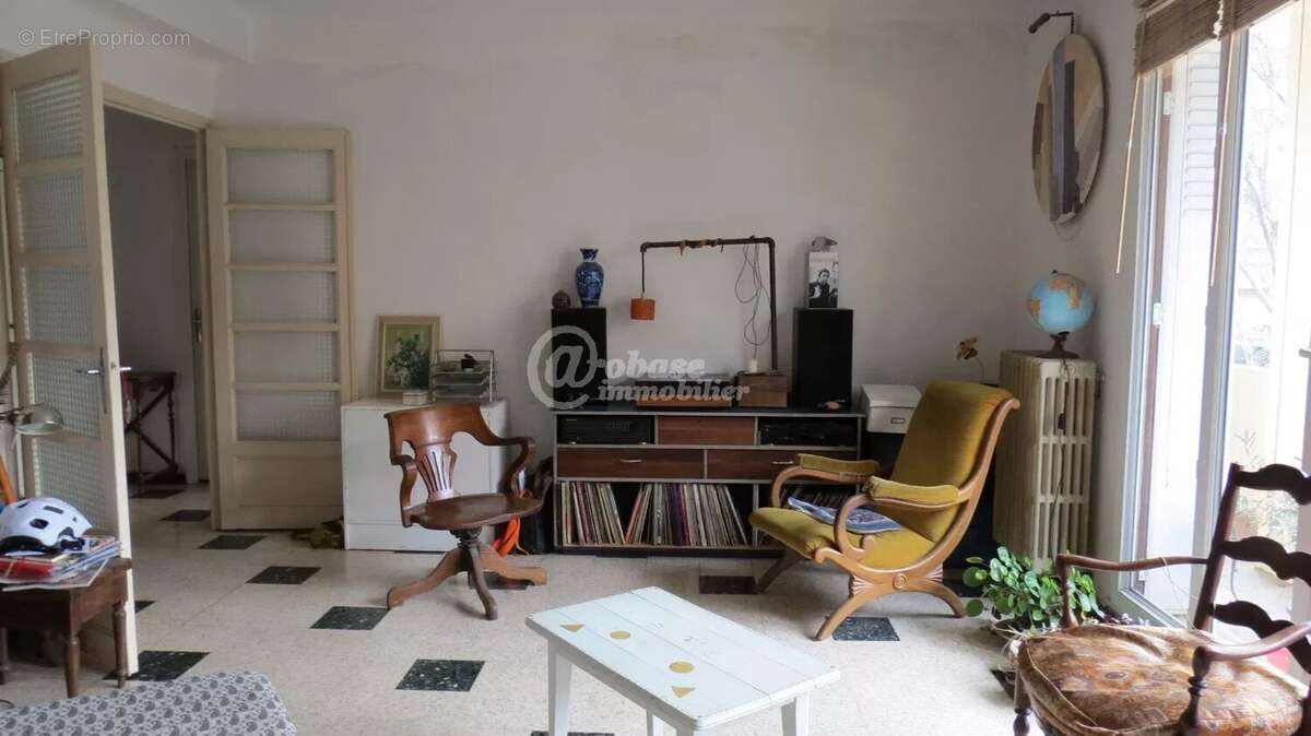 Appartement à MARSEILLE-5E