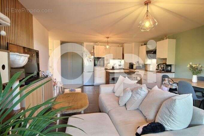 Appartement À Vendre - photo 2