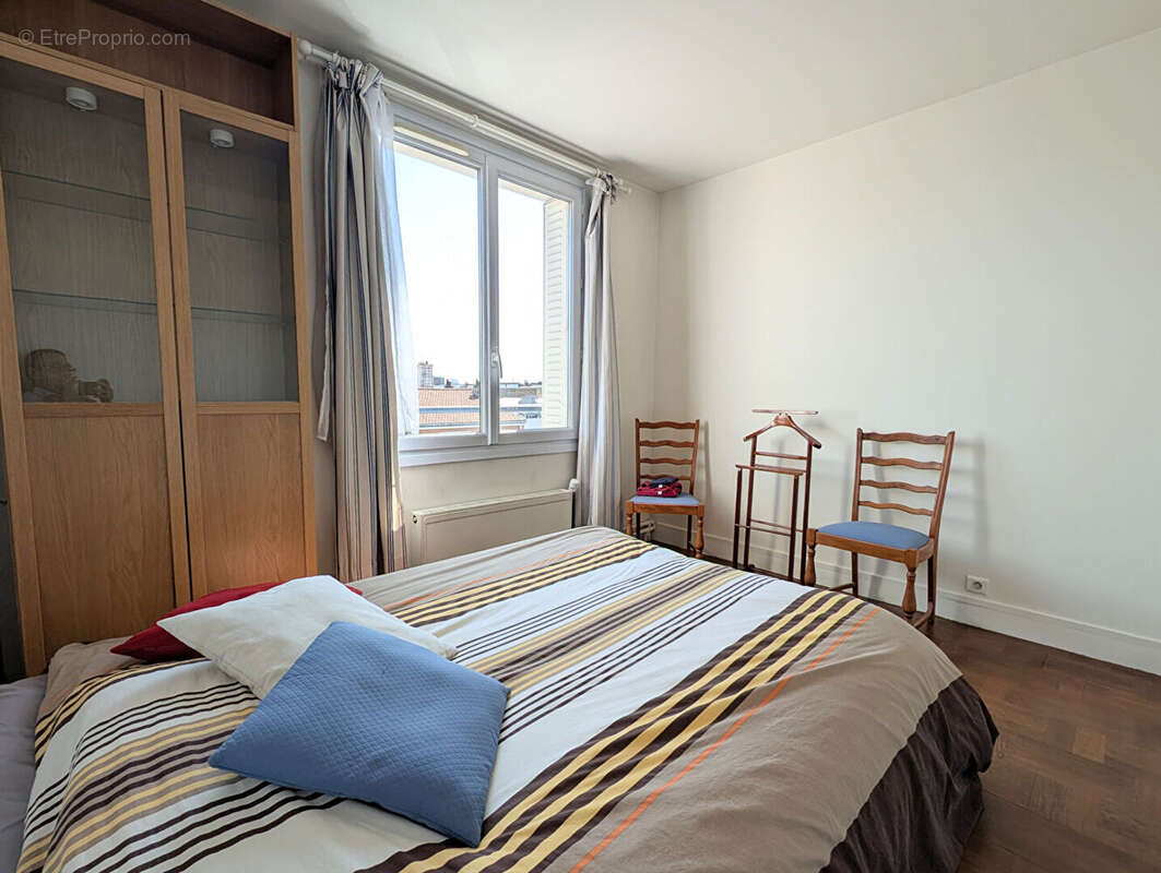 Magnifique appartement en dernier étage avec balcon - Asnières - photo 8