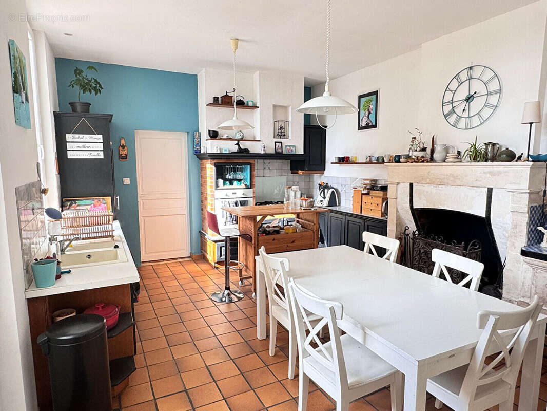 Maison à TONNAY-CHARENTE