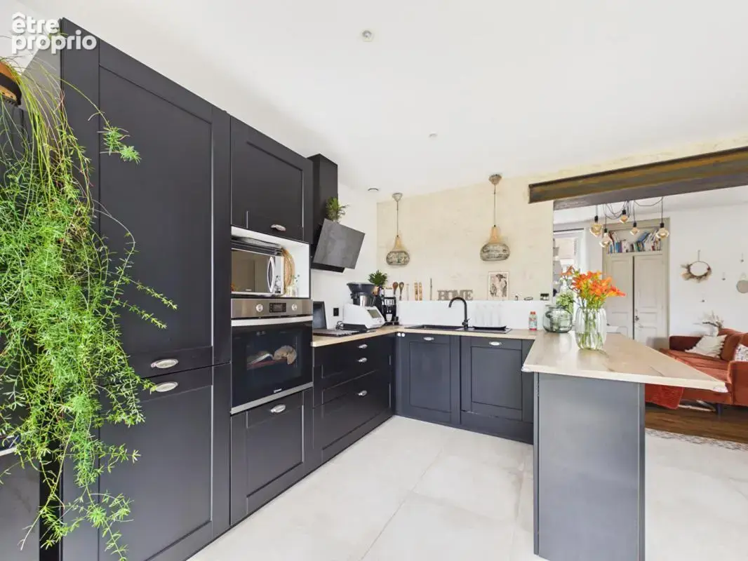 Maison de 110 m2 à Poitiers , quartier Chilvert, 3 chambres, jardin, vaste sous sol - photo 4