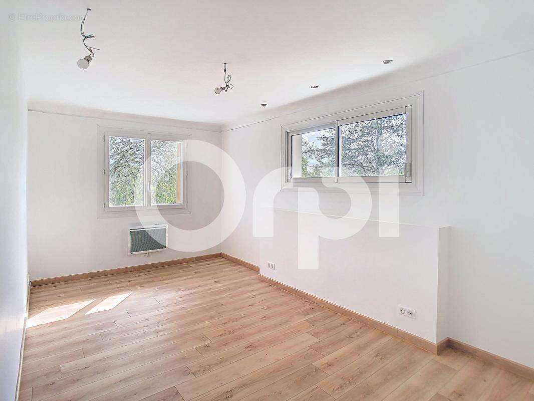 Maison à CHAMPCEVINEL