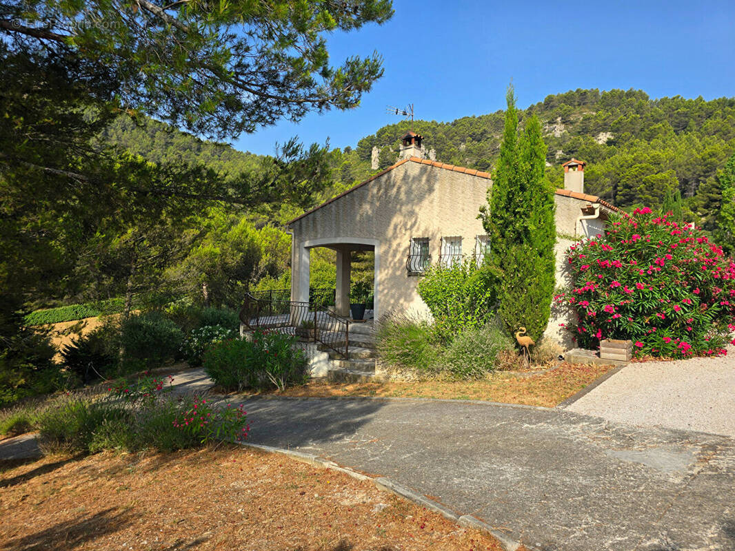 Maison à CADOLIVE