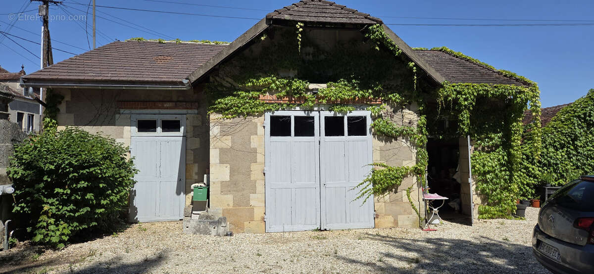 Elégante villa du 19ème sur 4 759 m2 de parc arboré clos de murs - photo 16