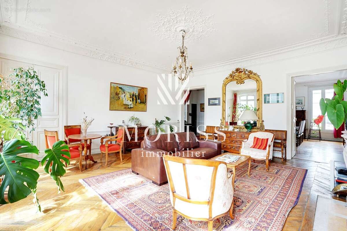 Appartement à PARIS-11E