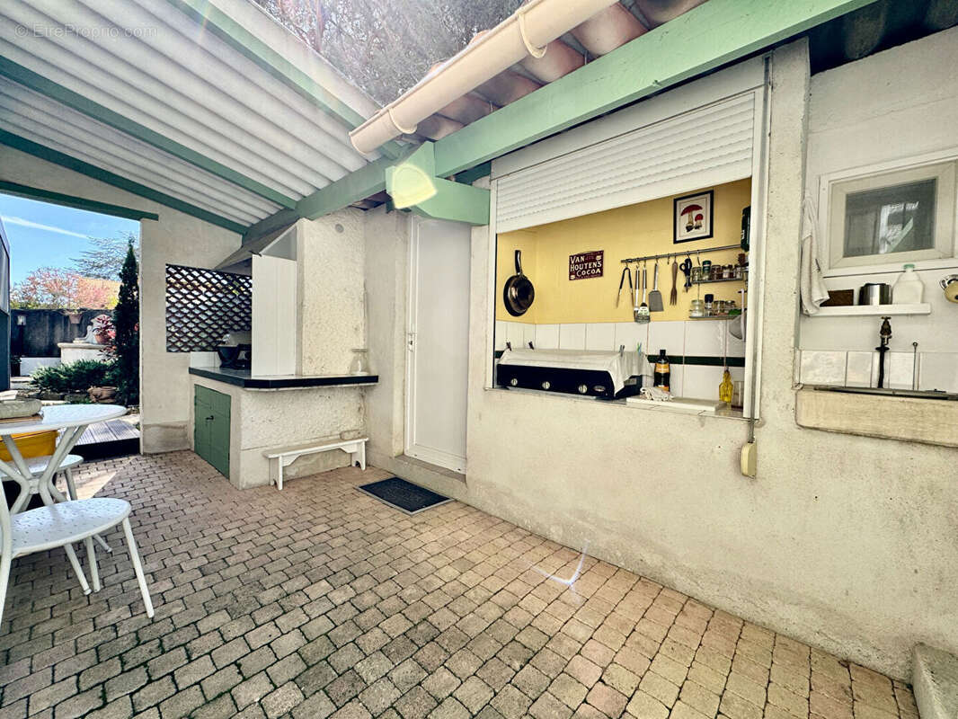 Maison Bagnols Sur Cèze - 7 pièces- 153 m² - photo 18