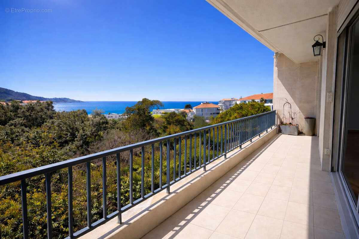 Appartement à MARSEILLE-8E