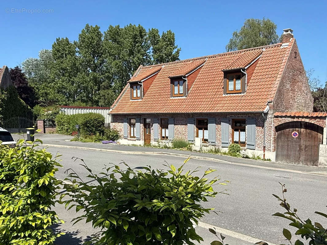 Maison à CAMPHIN-EN-PEVELE