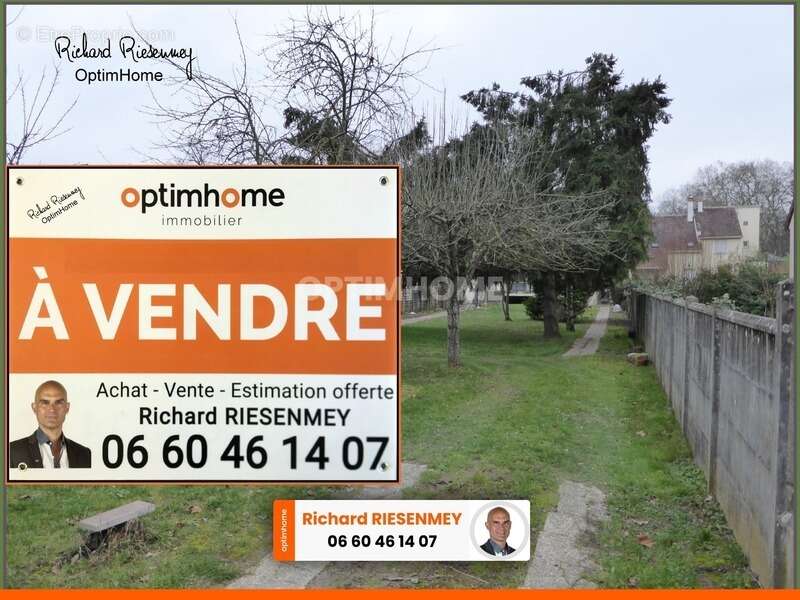 Terrain à OLLAINVILLE