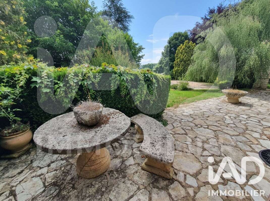 Maison 111 m² à Chasseneuil-Sur-Bonnieure  - photo 6