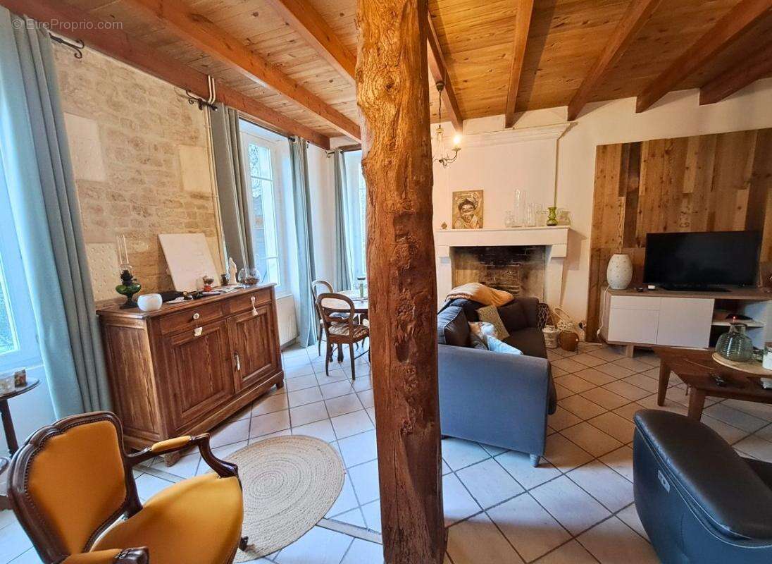 Maison en pierre à rafraichir - 2 chambres - jardin - photo 6