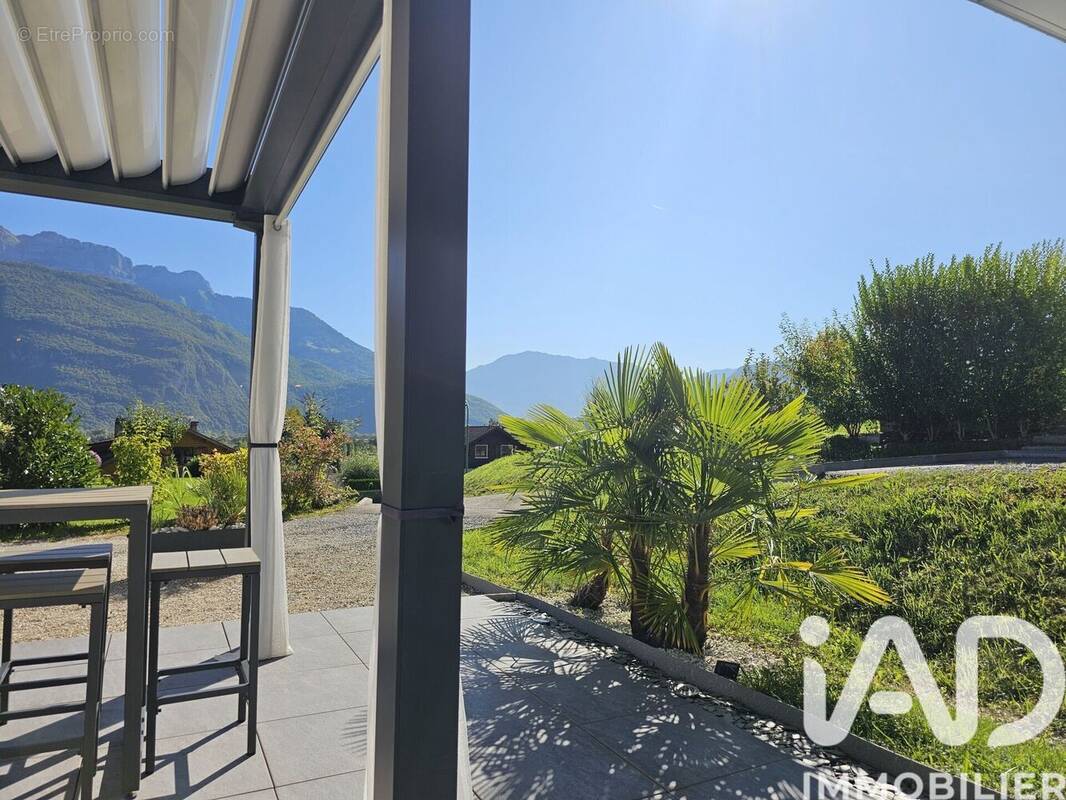 Photo 1 - Maison à LATHUILE