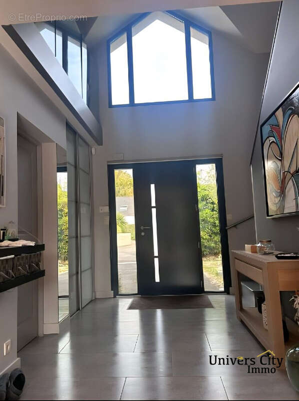 Maison à SAINTE-LUCE-SUR-LOIRE