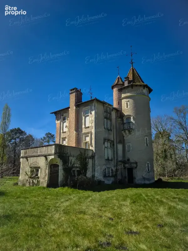 Maison 17 pièces 450 m² · à Mont-de-Marsan · 450 m² · 399 000 €