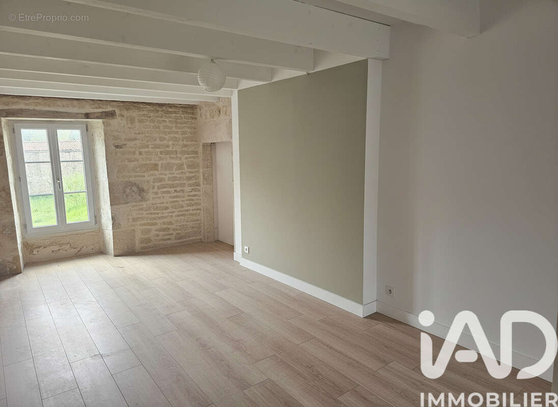 Maison 163 m² à Mauze-Sur-Le-Mignon  - photo 6