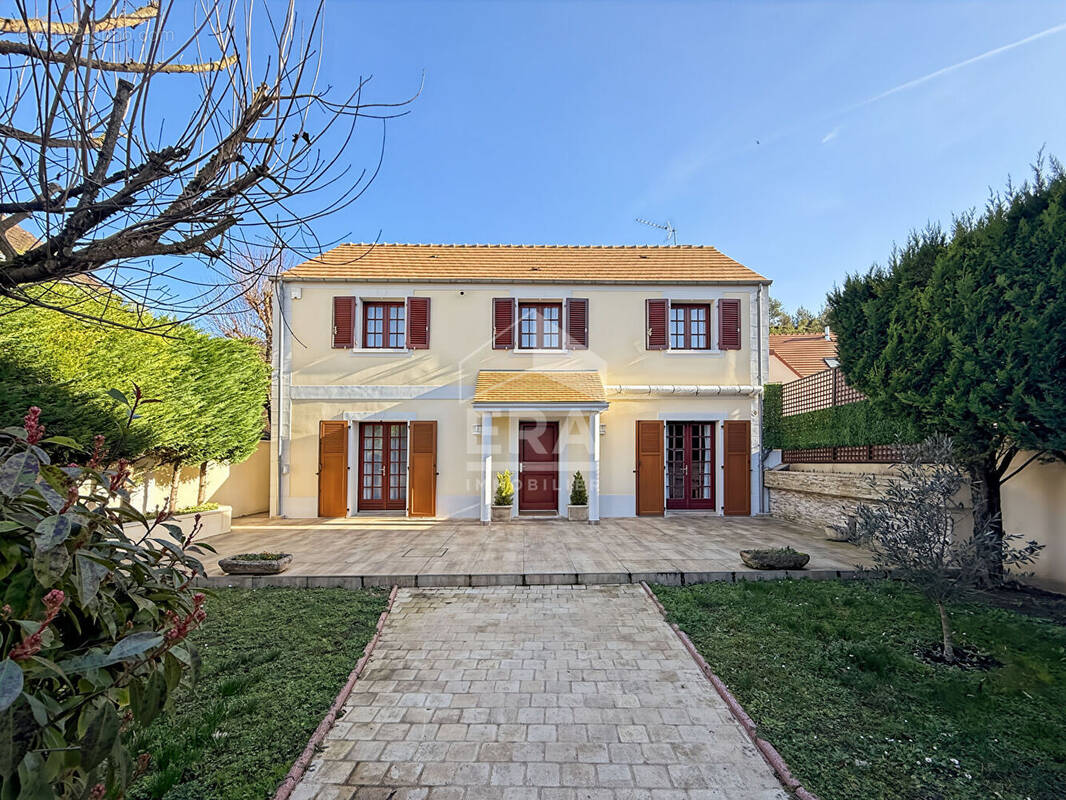 Maison à ETAMPES
