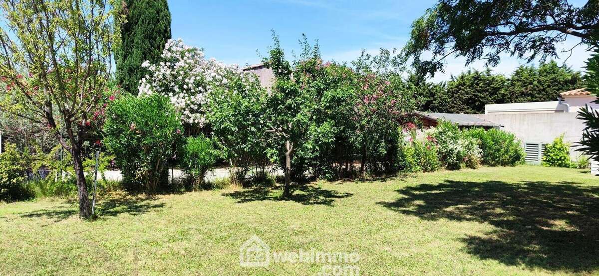 Maison à FONTVIEILLE