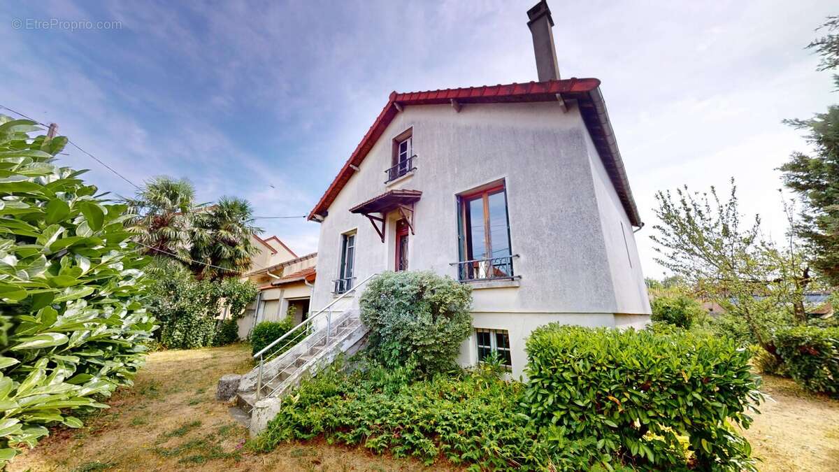 Maison 100 m² à Montfermeil  - photo 24