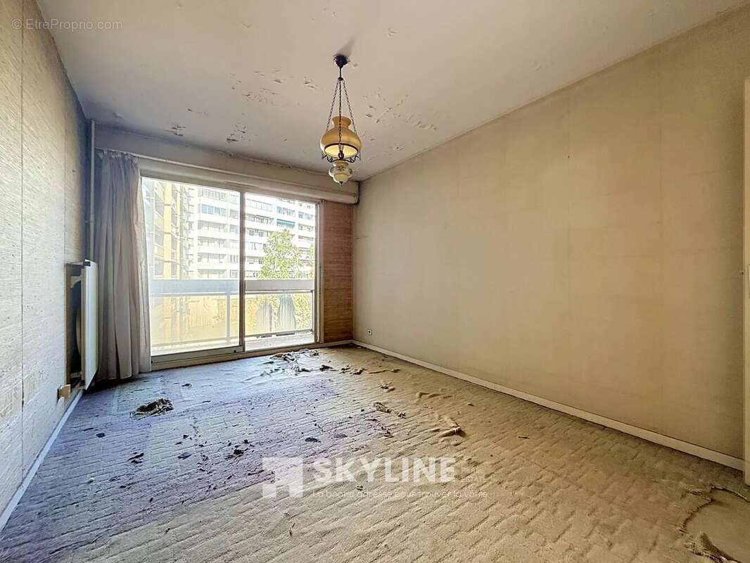 Appartement à MARSEILLE-1E