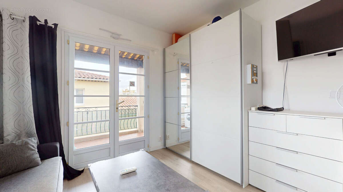 Appartement à VILLENEUVE-LOUBET