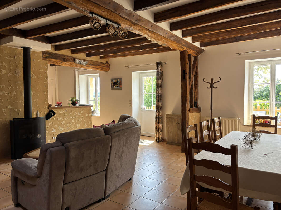 Maison à LE PIN-LA-GARENNE