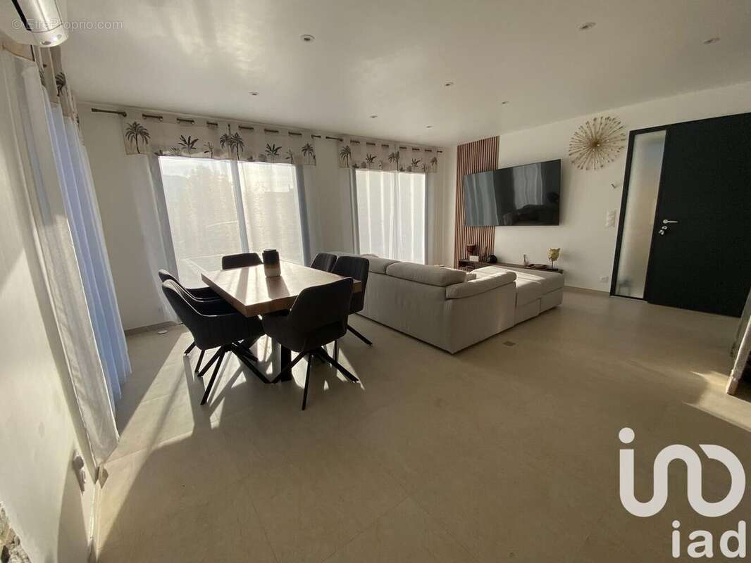 Photo 3 - Maison à CARROS