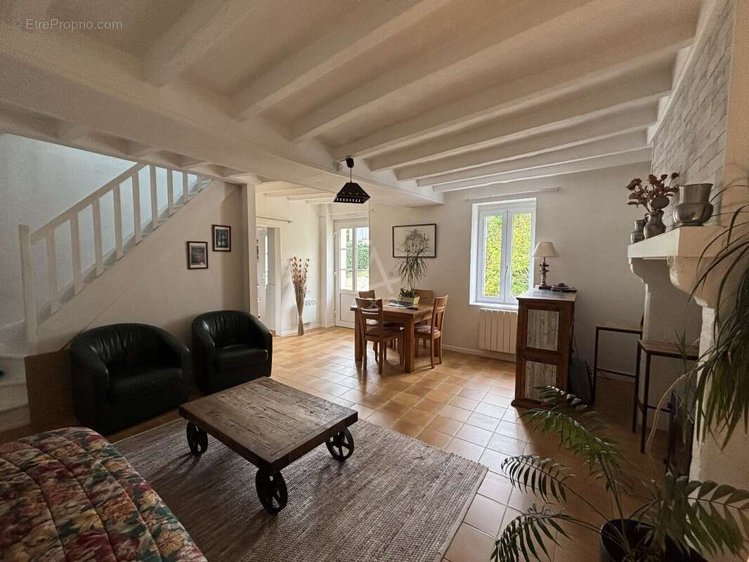 Maison à SAINT-DENIS-D&#039;ANJOU