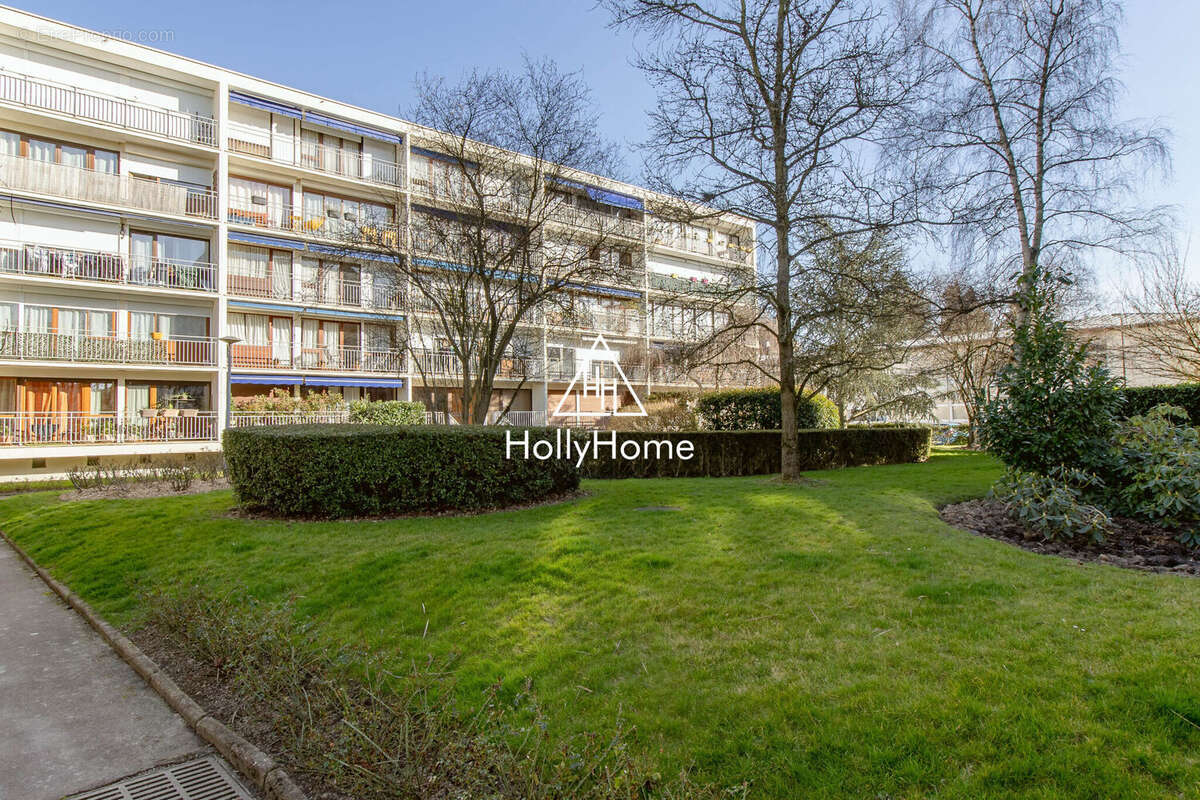 Appartement 90 m² à Velizy-Villacoublay  - photo 3